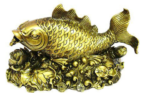 Код богатства рыбы. Золотые рыбки фен шуй. Символ Золотая рыбка фен шуй. Золотая рыбка символ богатства. Рыба удачи.